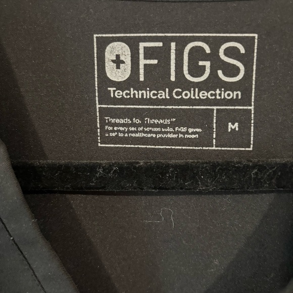 Figs Casma 3 Pocket Scrub Top in Black Size M - Picture 4 of 6